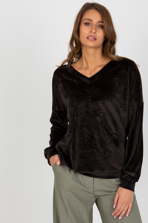 Juodas veliūrinis megztinis be... Juodas veliūrinis megztinis be...