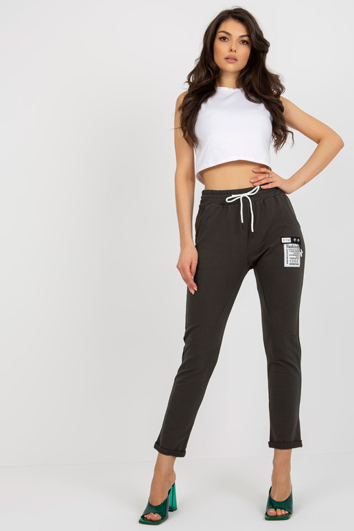 Khaki spalvos moteriškos sportinės... Khaki spalvos moteriškos sportinės...