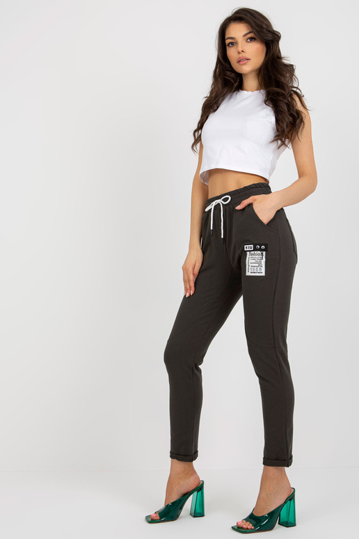 Khaki spalvos moteriškos sportinės... Khaki spalvos moteriškos sportinės...