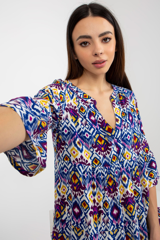 Purpurinė suknelė su V formos... Purpurinė suknelė su V formos...