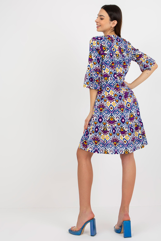 Purpurinė suknelė su V formos... Purpurinė suknelė su V formos...