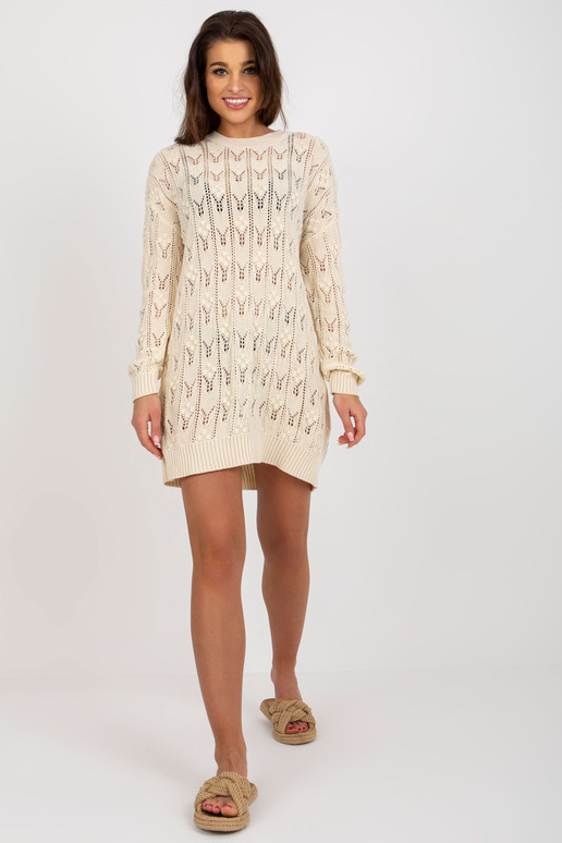 Šviesiai smėlio spalvos vasarinė...