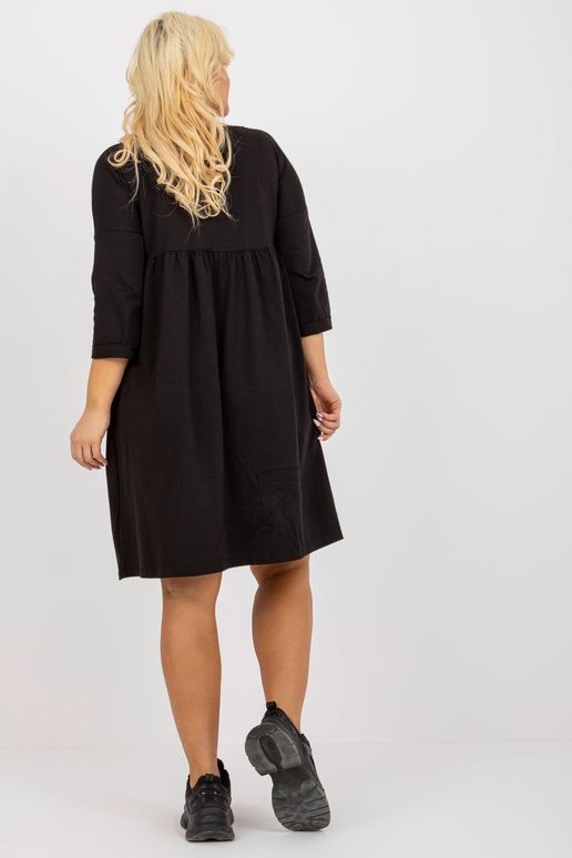 Juoda platėjanti plius dydžio...