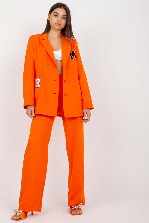Oranžinis laisvalaikio kostiumo švarkas