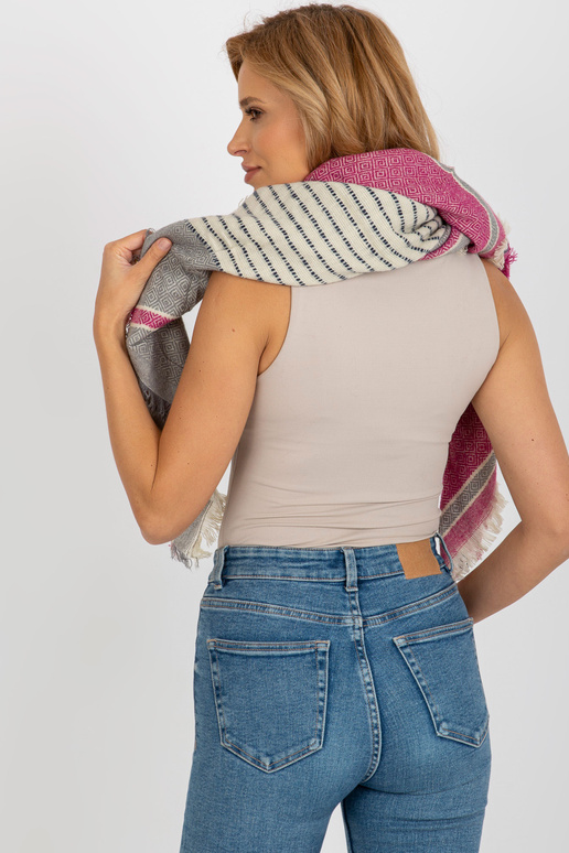 Pilkos spalvos fuksijos spalvos...