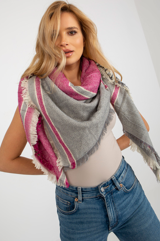 Pilkos spalvos fuksijos spalvos...