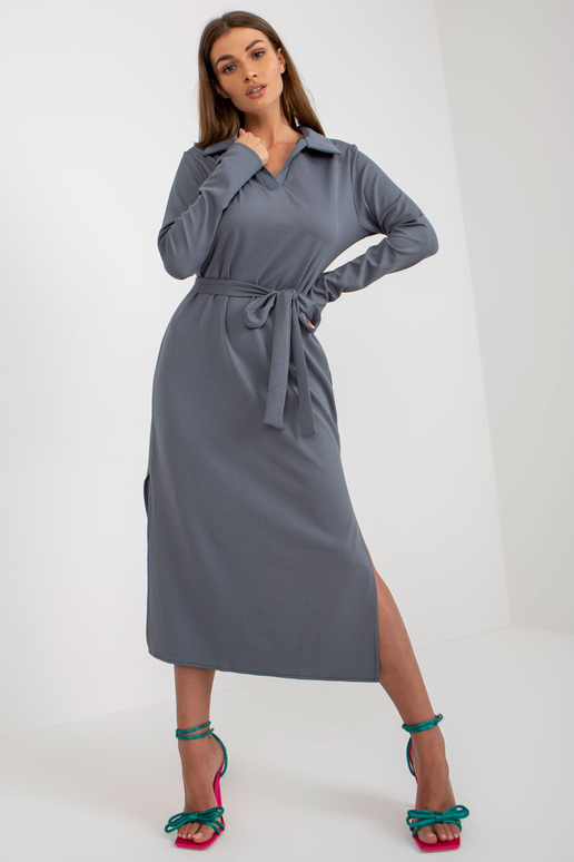 Pilka suknelė su briaunomis su... Pilka suknelė su briaunomis su...