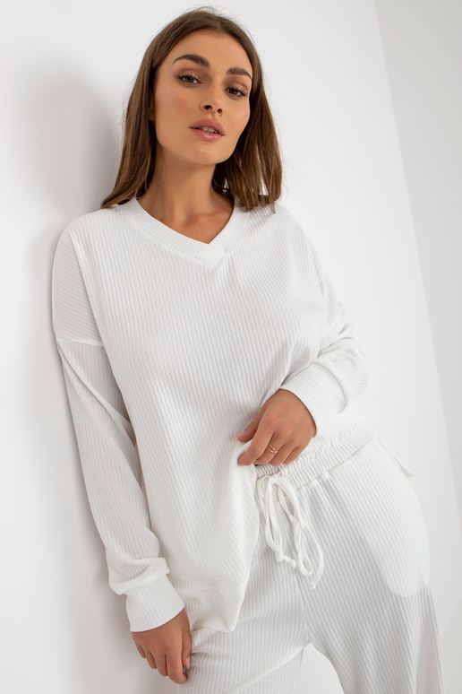 Ecru briaunotas laisvalaikio...