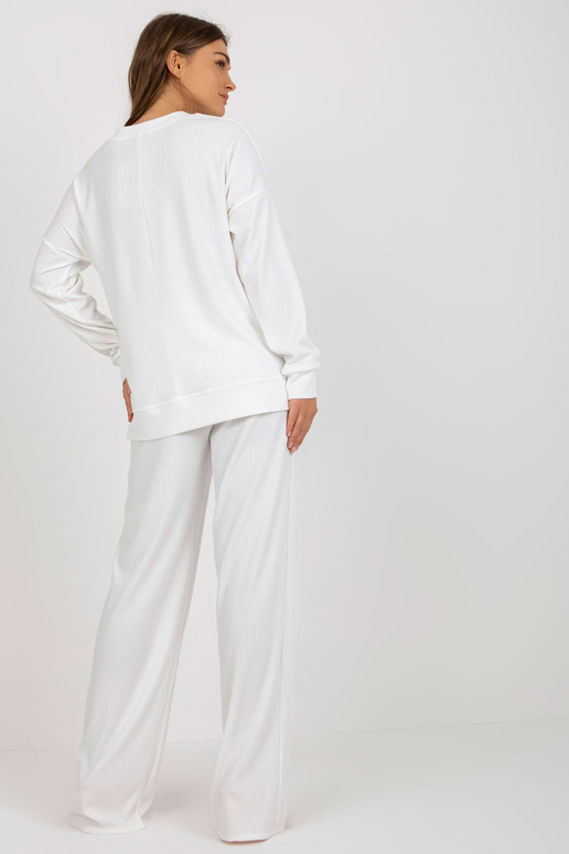 Ecru briaunotas laisvalaikio...