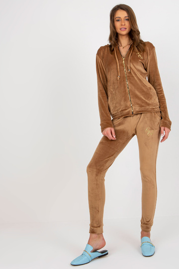 Tamsaus kupranugario...