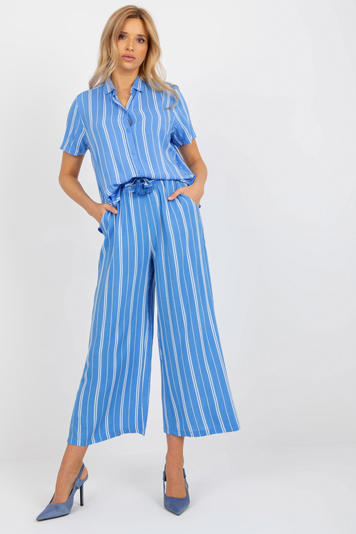 Mėlyna dryžuota marškinių palaidinė... Mėlyna dryžuota marškinių palaidinė...