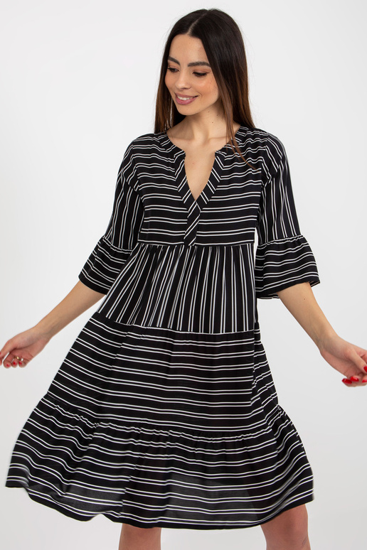 Juoda laisva dryžuota suknele SUBLEVEL Juoda laisva dryžuota suknele SUBLEVEL