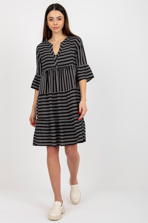 Juoda laisva dryžuota suknele SUBLEVEL Juoda laisva dryžuota suknele SUBLEVEL