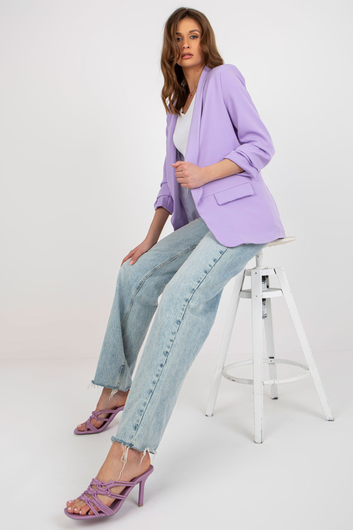 Šviesiai violetinė elegantiška...