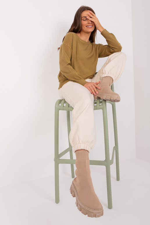 Megztinis-AT-SW-2325.95P-alyvuogių