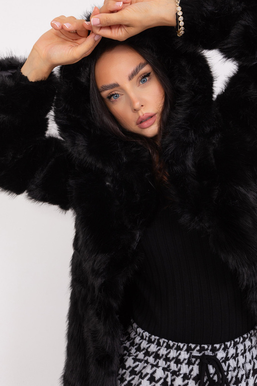 Striukė-AT-KR-2386.00P-juoda