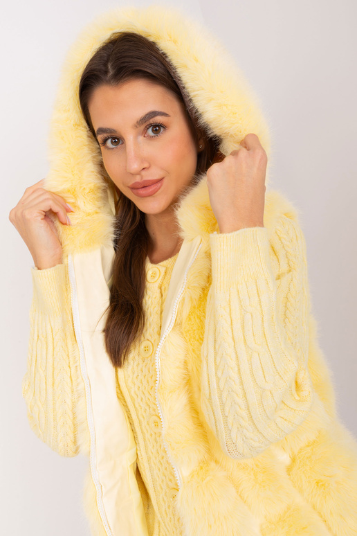 Liemenė-AT-KZ-2379.96P-šviesiai geltona