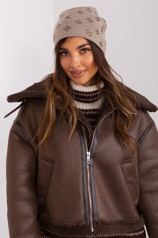 Cap-AT-CZ-2325.85-tamsiai smėlio spalvos Cap-AT-CZ-2325.85-tamsiai smėlio spalvos