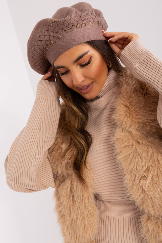 Kepurė AT-CZ-231605.21P – ruda Kepurė AT-CZ-231605.21P – ruda