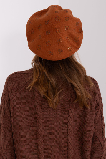 Cap-AT-CZ-2318.26-šviesiai...