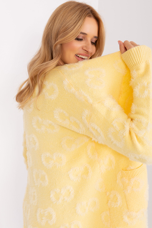 Megztinis-AT-SW-234502.38X-šviesiai... Megztinis-AT-SW-234502.38X-šviesiai...