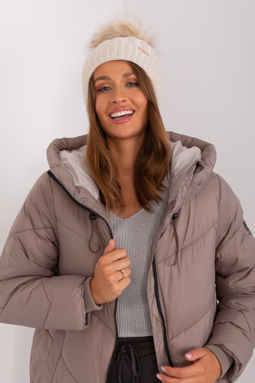 Kepurė JK-CZ-10.51-smėlio spalvos