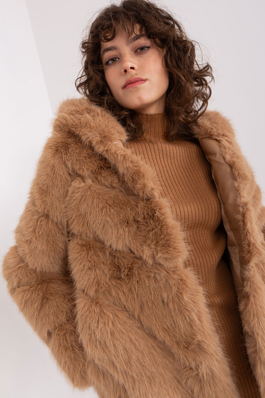 Striukė-AT-KR-2386.00P-kupranugaris