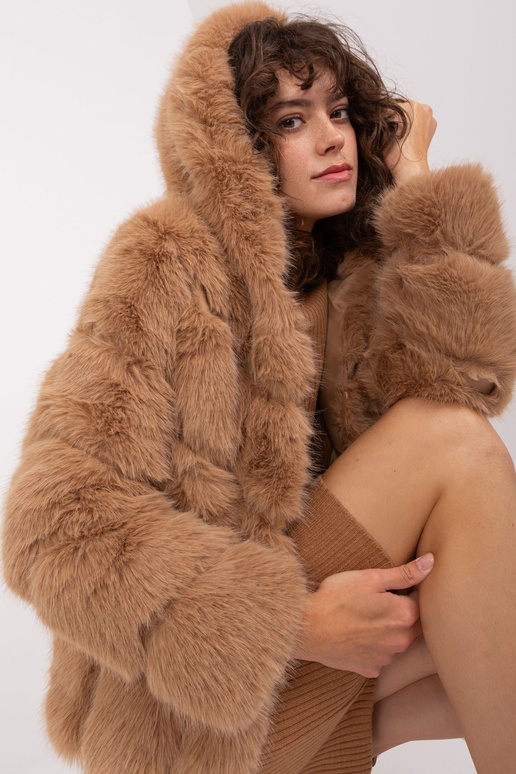 Striukė-AT-KR-2386.00P-kupranugaris