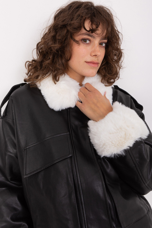 Striukė-NM-KR-DA-0831.99P-juoda ir balta