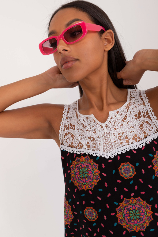 Top tipo palaidinė...