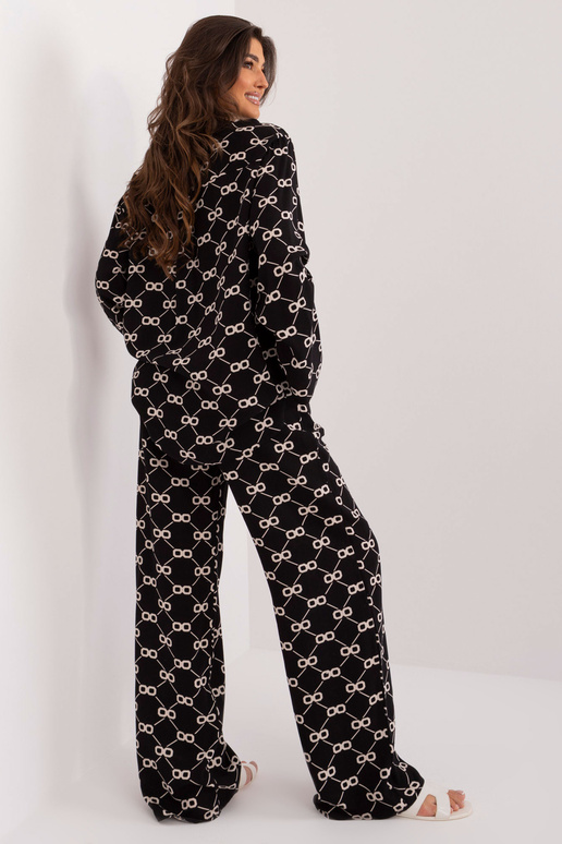 Dviejų dalių komplektas...