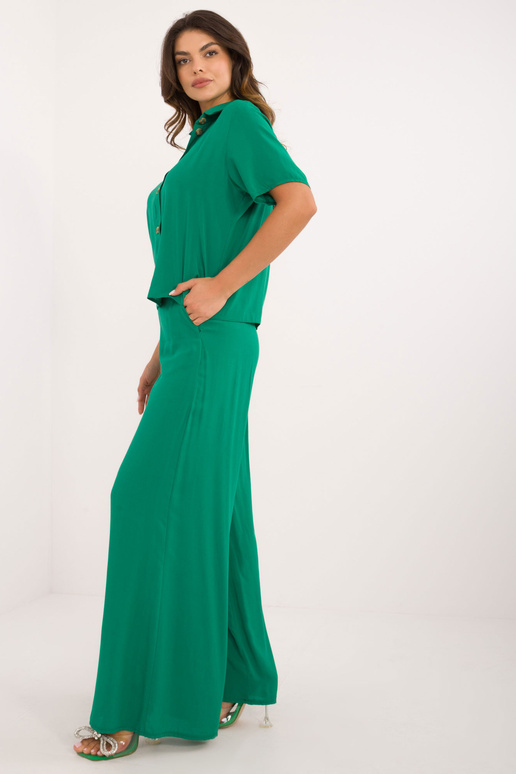 Dviejų dalių komplektas... Dviejų dalių komplektas...