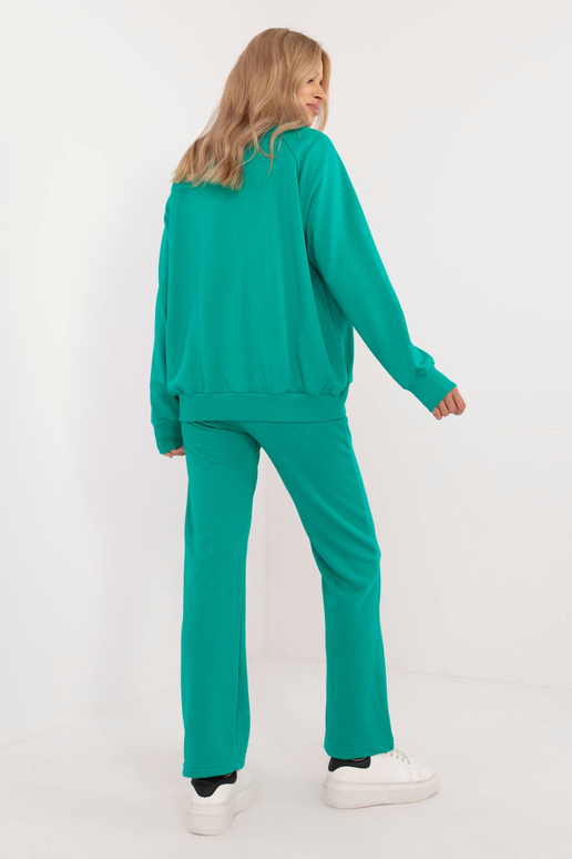 Dviejų dalių komplektas... Dviejų dalių komplektas...