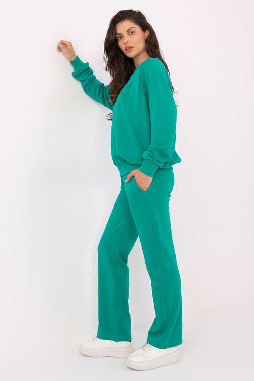 Dviejų dalių komplektas... Dviejų dalių komplektas...