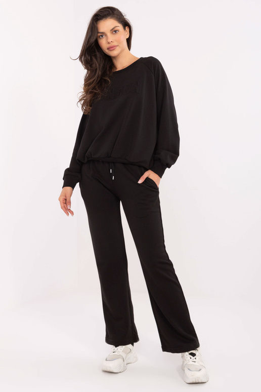 Dviejų dalių komplektas... Dviejų dalių komplektas...