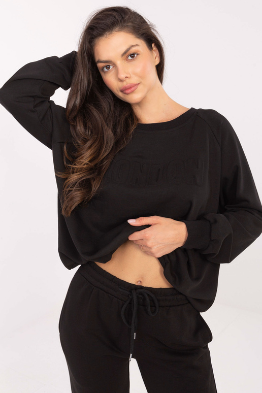 Dviejų dalių komplektas... Dviejų dalių komplektas...