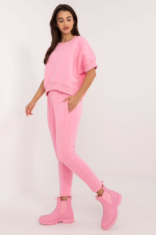 Dviejų dalių komplektas... Dviejų dalių komplektas...