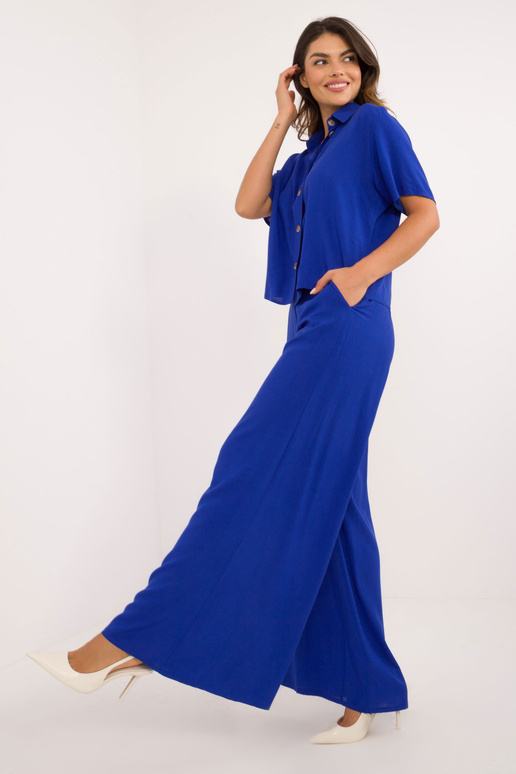 Dviejų dalių komplektas... Dviejų dalių komplektas...