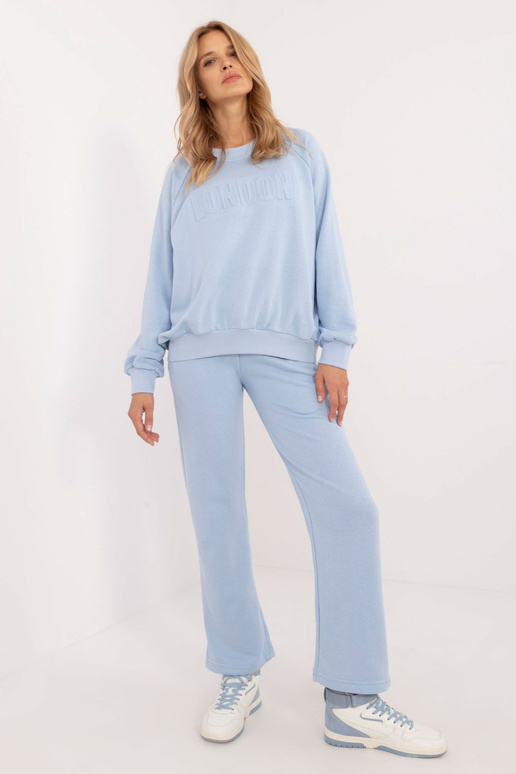 Dviejų dalių komplektas... Dviejų dalių komplektas...