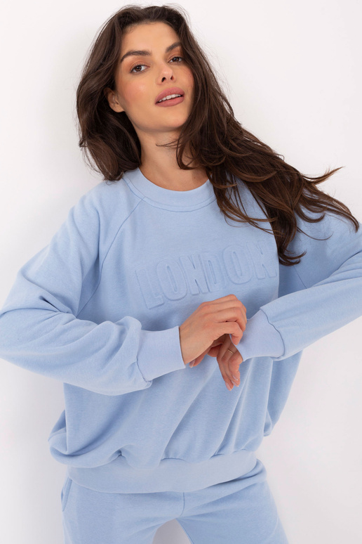 Dviejų dalių komplektas... Dviejų dalių komplektas...