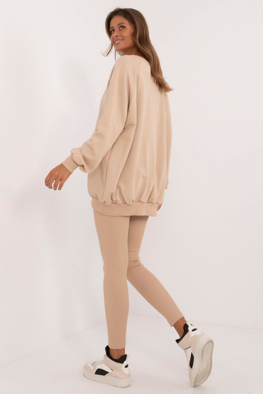 Dviejų dalių komplektas... Dviejų dalių komplektas...