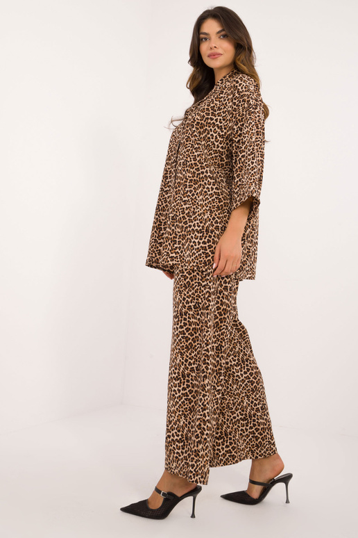 Dviejų dalių komplektas... Dviejų dalių komplektas...