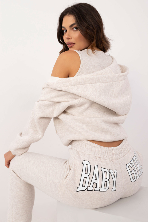 Dviejų dalių komplektas... Dviejų dalių komplektas...