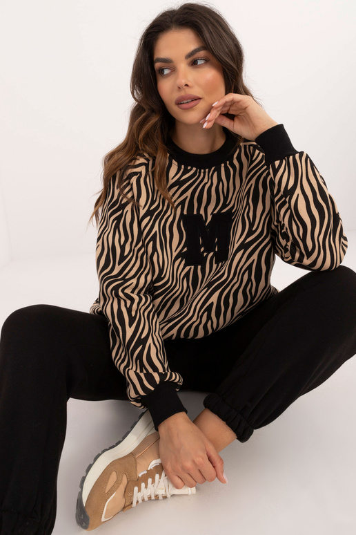 Dviejų dalių komplektas... Dviejų dalių komplektas...