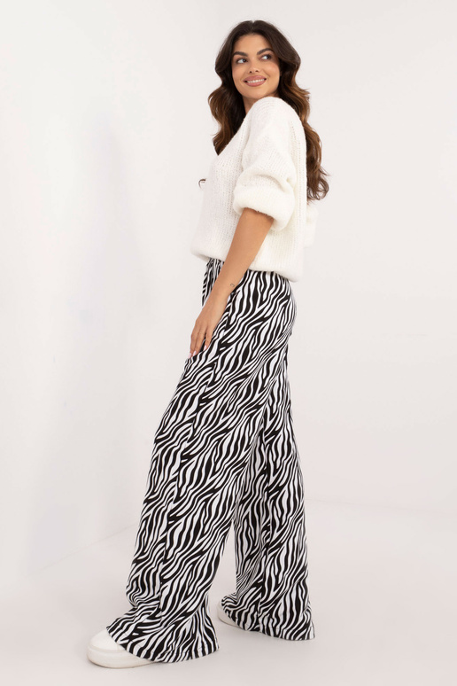 Kelnės-EM-SP-1067.91-baltos-juodos