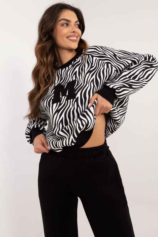 Dviejų dalių komplektas... Dviejų dalių komplektas...