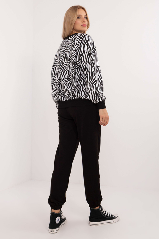 Dviejų dalių rinkinys... Dviejų dalių rinkinys...