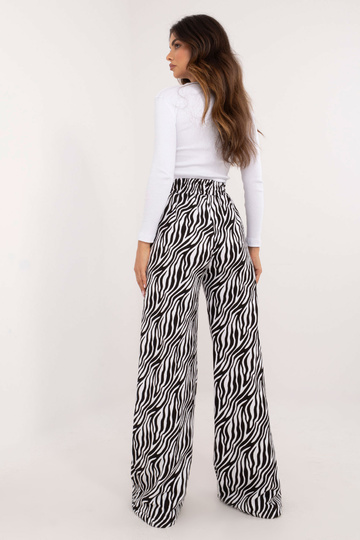 Dviejų dalių komplektas...