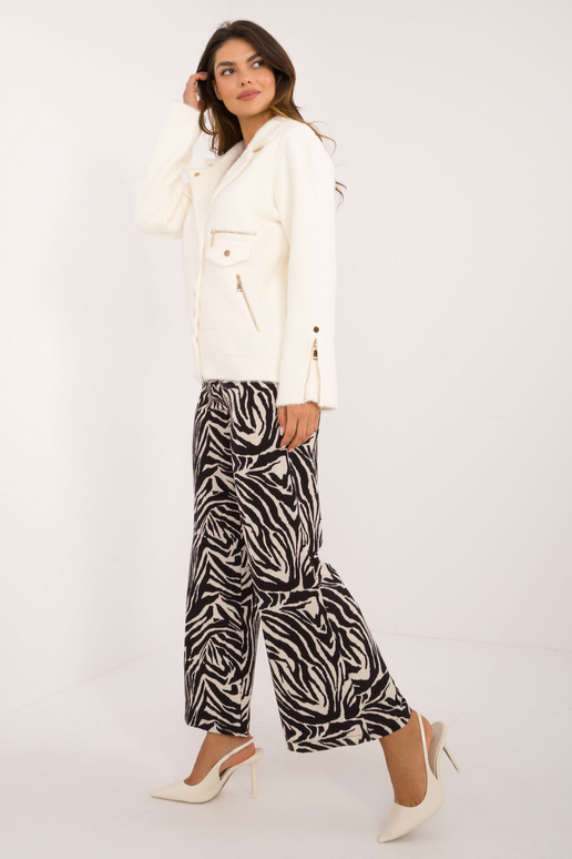 Striukė-MBM-KR-250.77- balkšvos spalvos