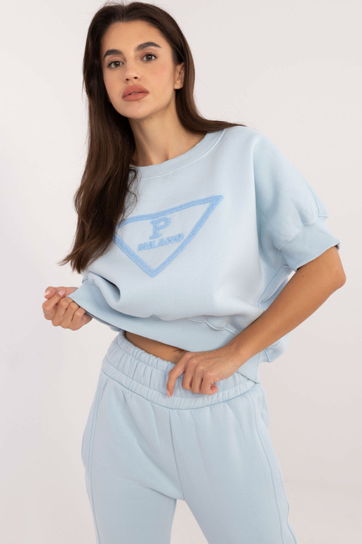 Dviejų dalių komplektas... Dviejų dalių komplektas...